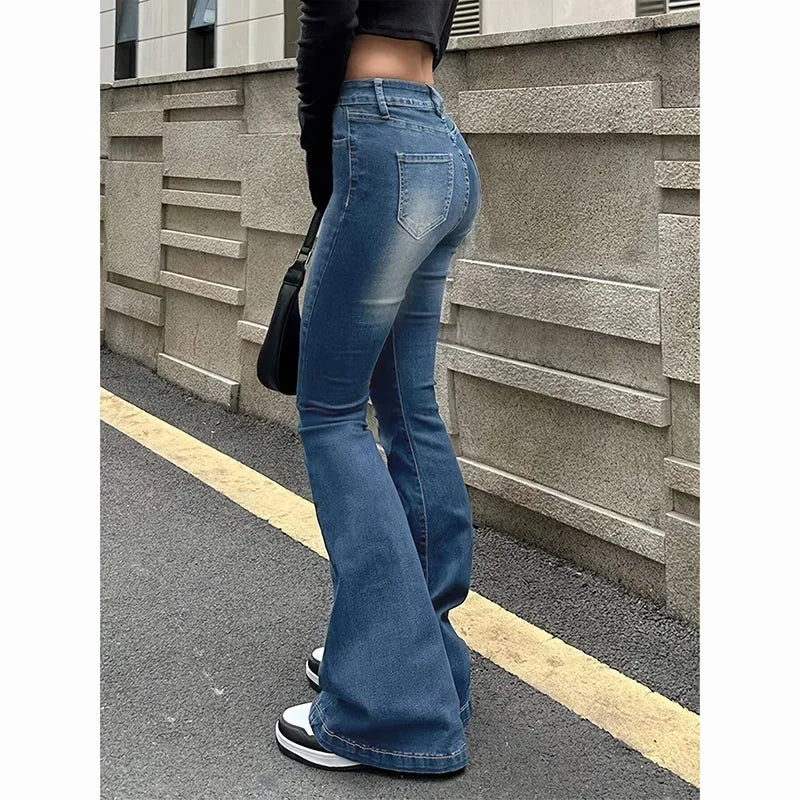 Jeans Acampanados de Cintura Alta - Estilo Bootcut