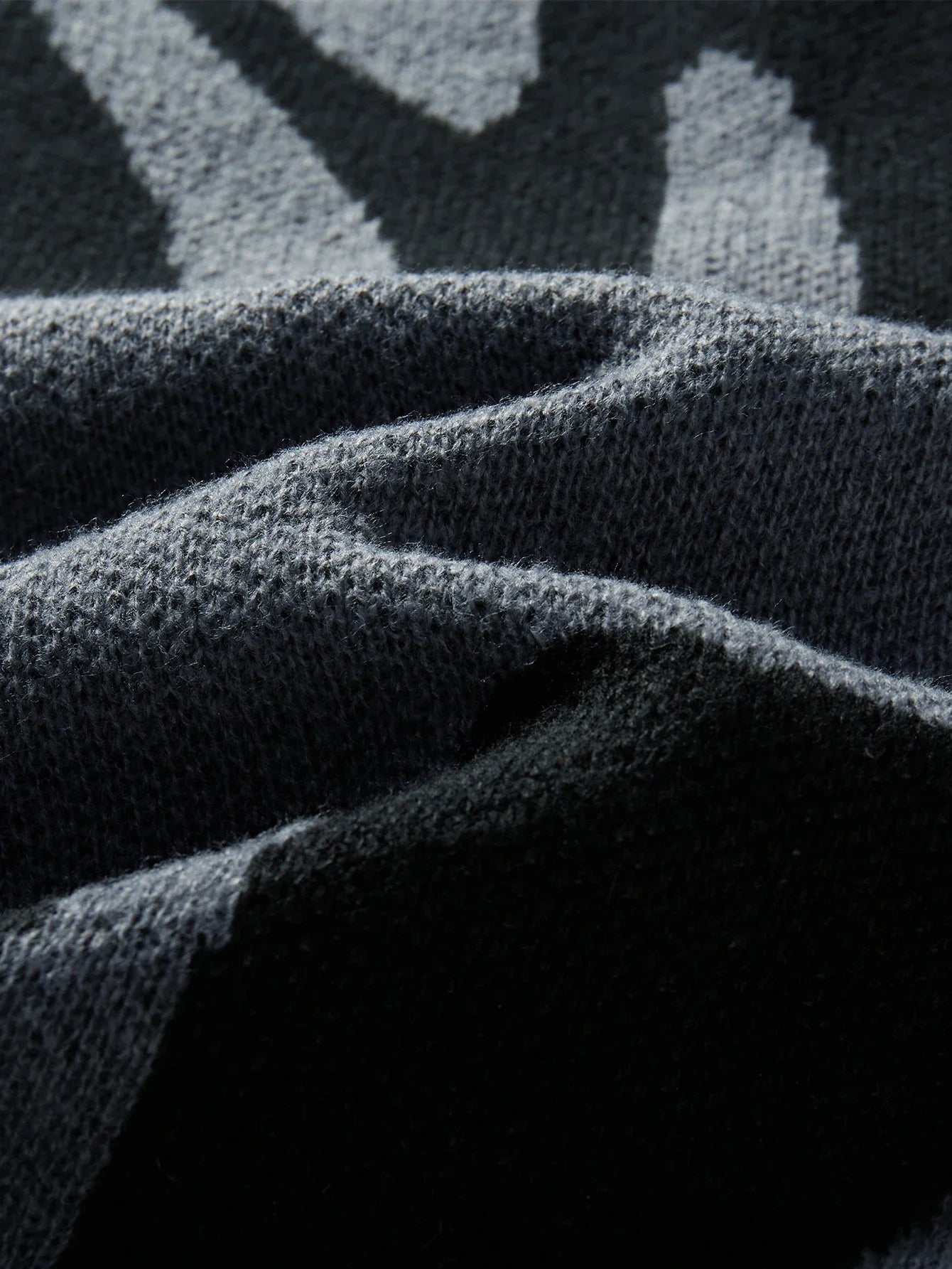 Suéter con Patrón Jacquard Irregular - Cuello Redondo Hombre