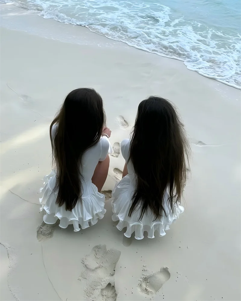 Vestido Mini Línea A con Volantes - Escote en V y Manga Larga