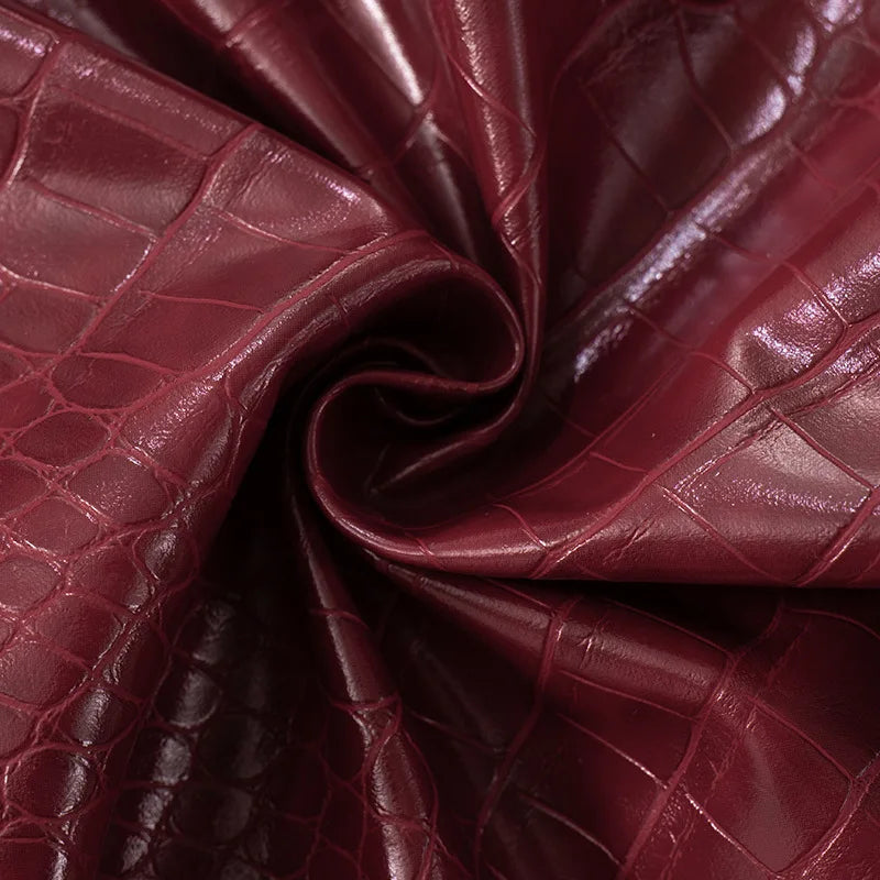 Vestido Corto de Cuero Sintético - Sin Tirantes