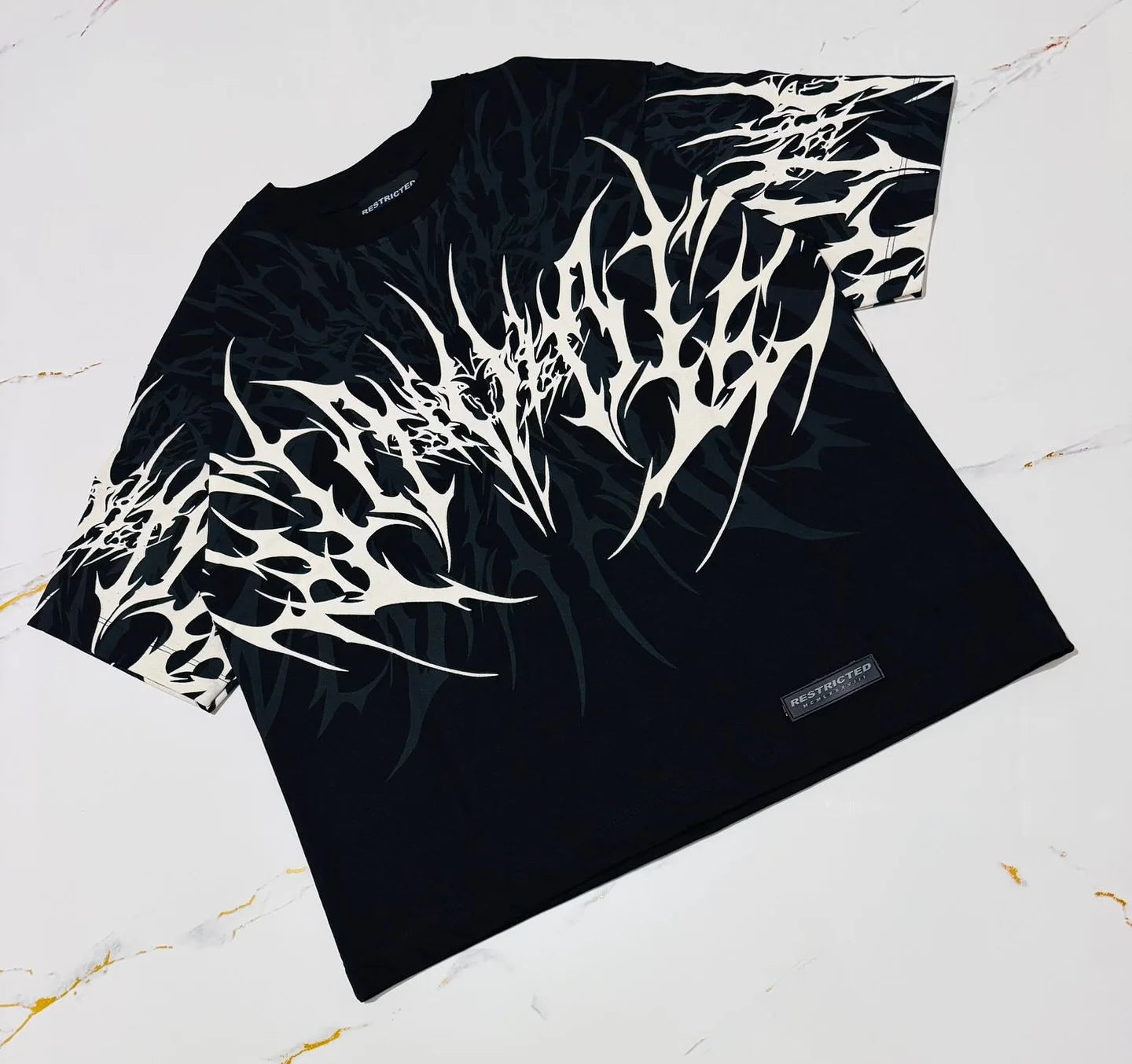 Camiseta Y2K Cyberpunk Gothic con Textura de Espinas - Algodón Puro Streetwear Hombre