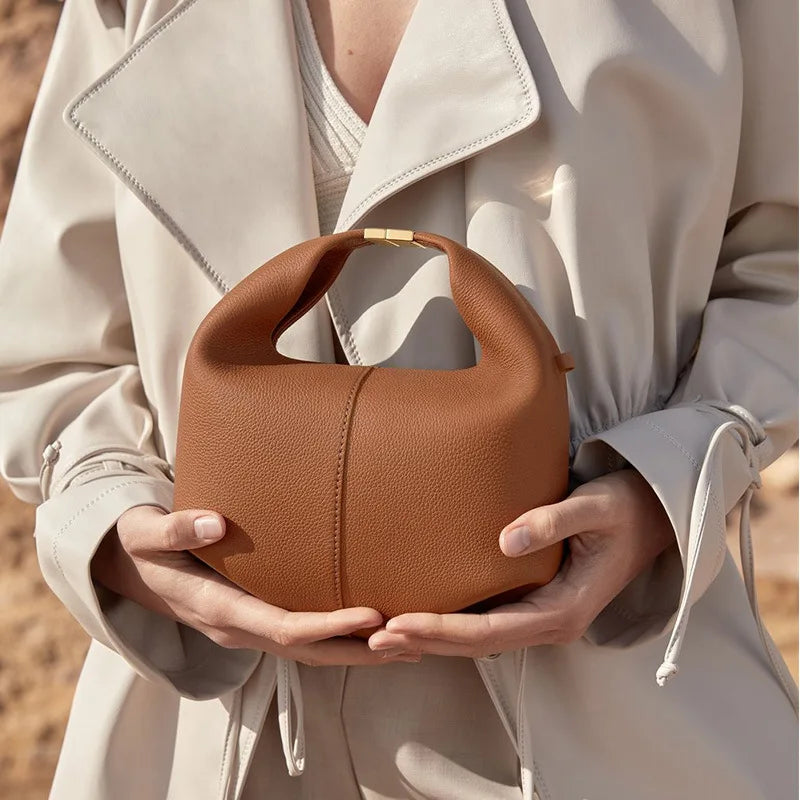 Bolso de Mano Francés Niche 2025 - Cuero con Hebilla Estilo Minimalista