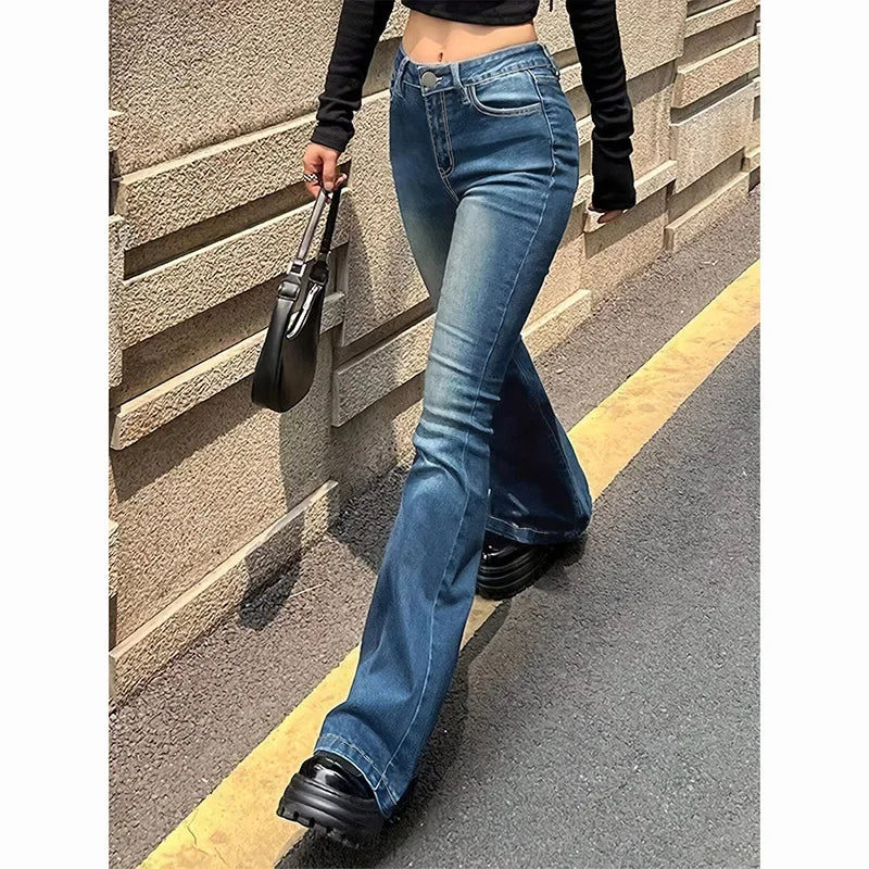 Jeans Acampanados de Cintura Alta - Estilo Bootcut