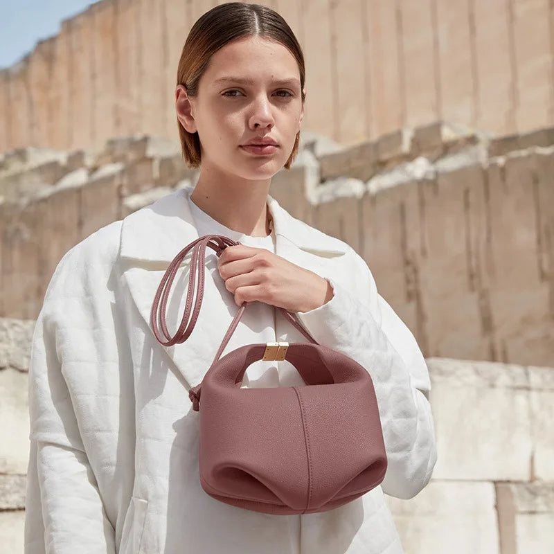 Bolso de Mano Francés Niche 2025 - Cuero con Hebilla Estilo Minimalista
