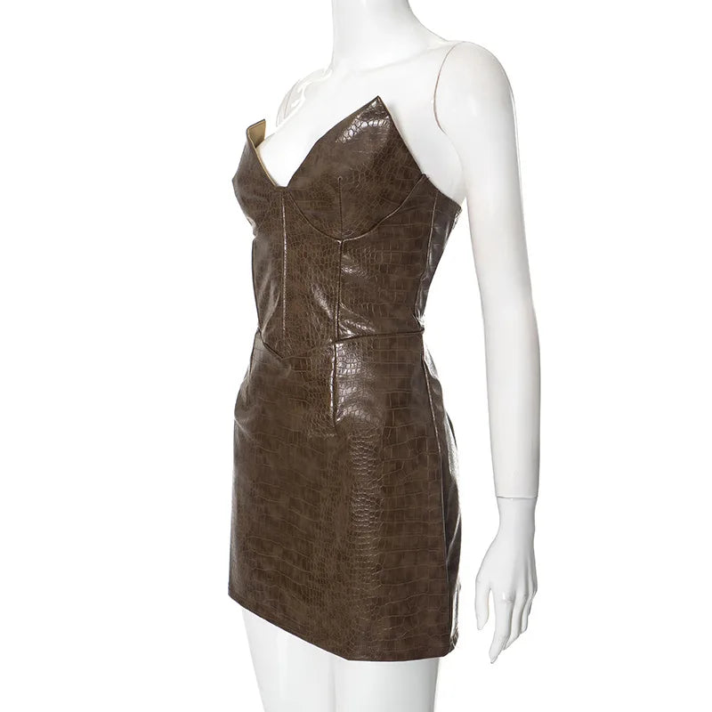 Vestido Corto de Cuero Sintético - Sin Tirantes