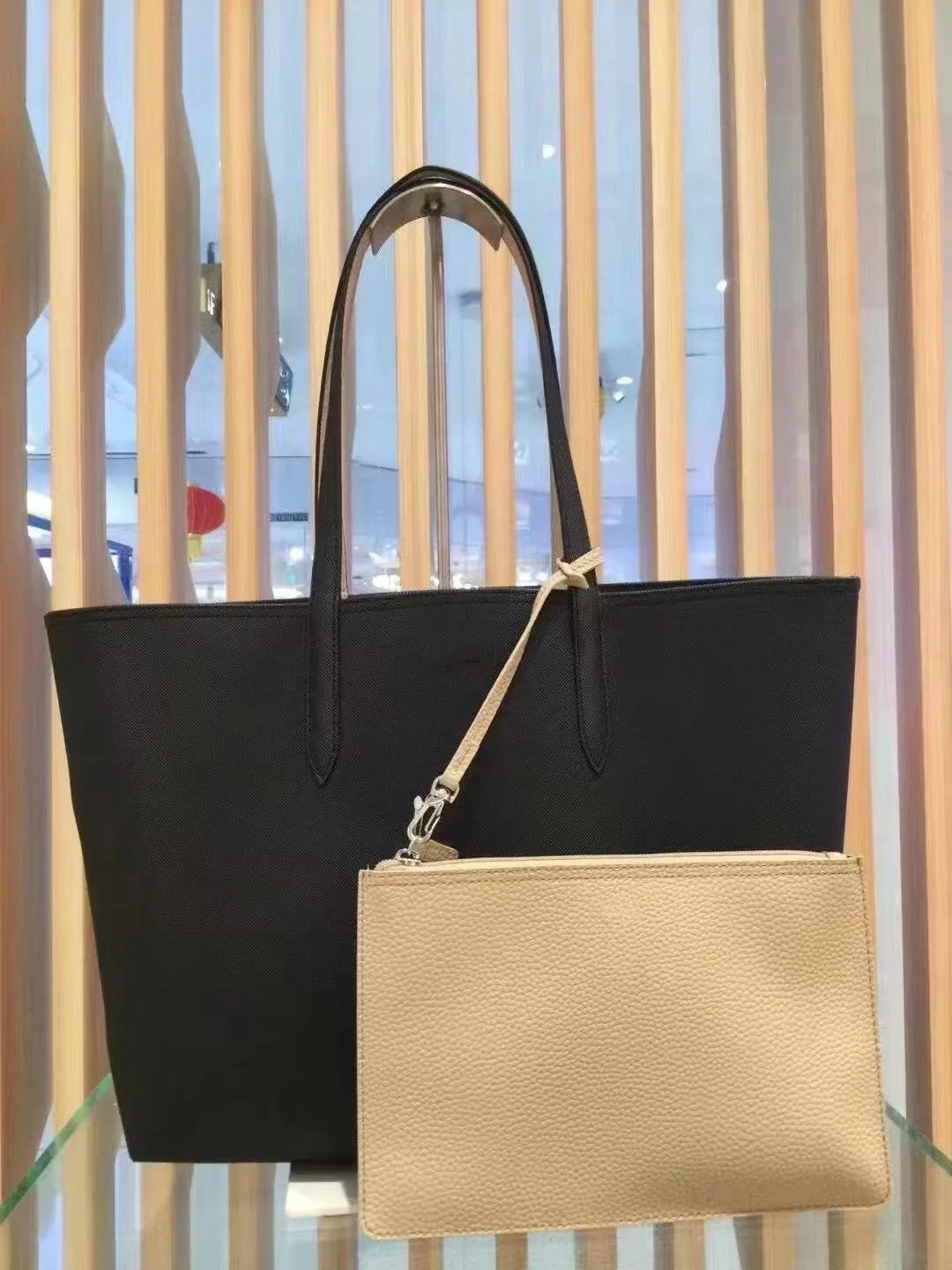 Bolso de Mano Gran Capacidad - Modelo 2025 Portátil PU