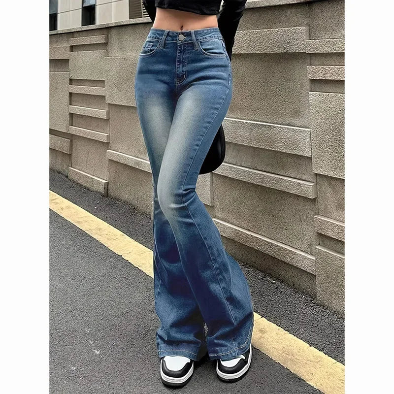 Jeans Acampanados de Cintura Alta - Estilo Bootcut