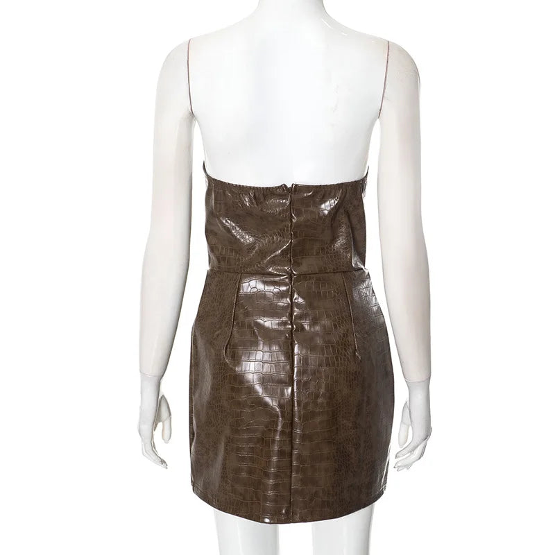 Vestido Corto de Cuero Sintético - Sin Tirantes