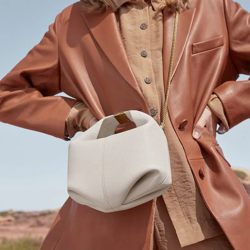 Bolso de Mano Francés Niche 2025 - Cuero con Hebilla Estilo Minimalista