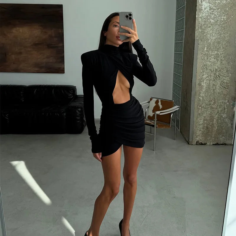 Vestido Mini Plisado con Hombreras - Cuello Medio y Manga Larga