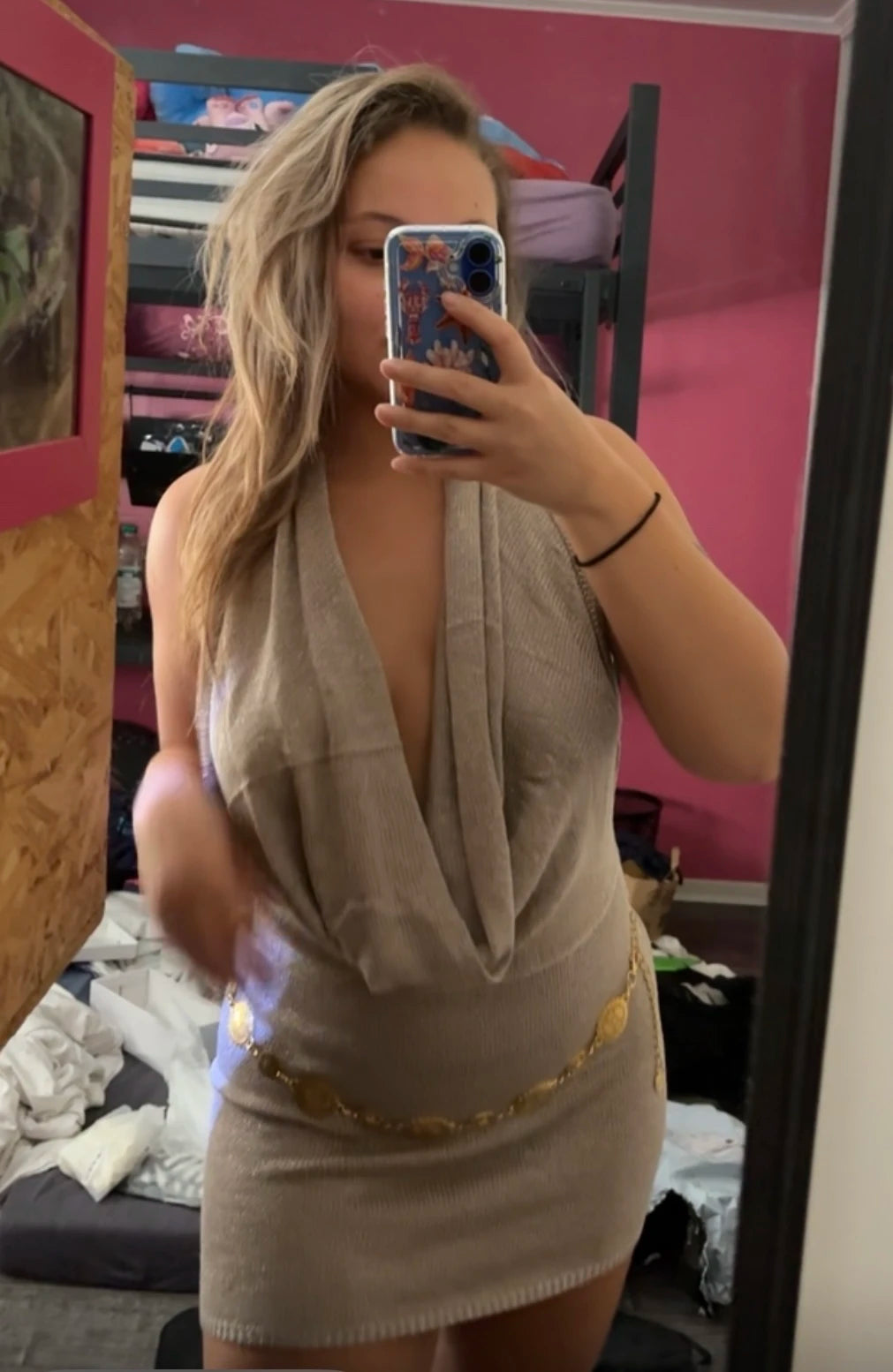 Vestido Mini de Playa con Escote en V - Espalda Descubierta