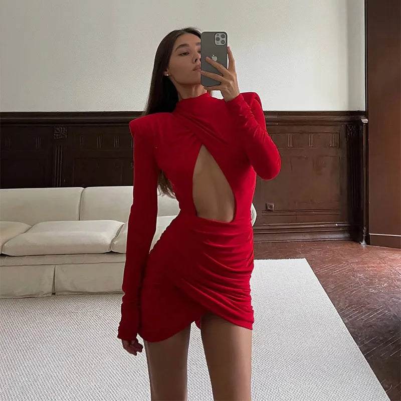 Vestido Mini Plisado con Hombreras - Cuello Medio y Manga Larga