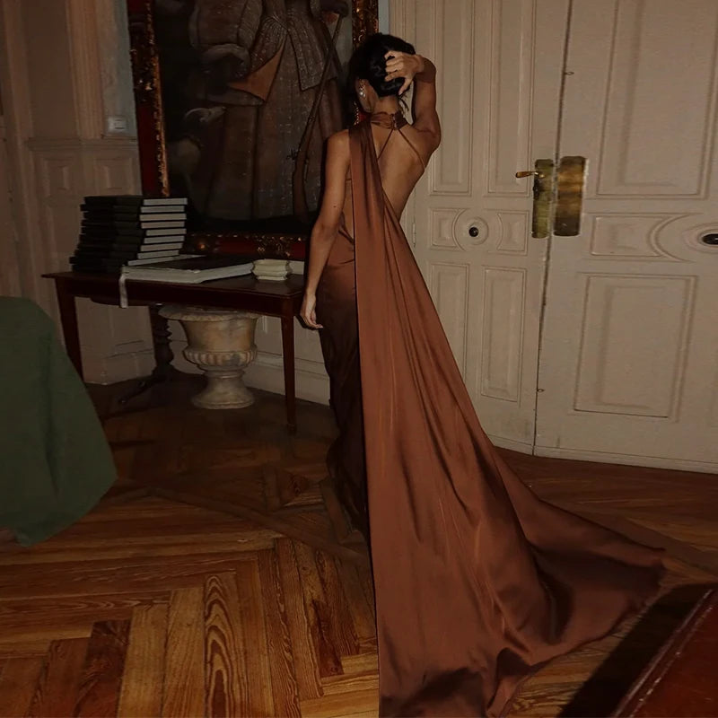 Vestido de Satén con Lazos - Cuello Halter y Espalda Descubierta