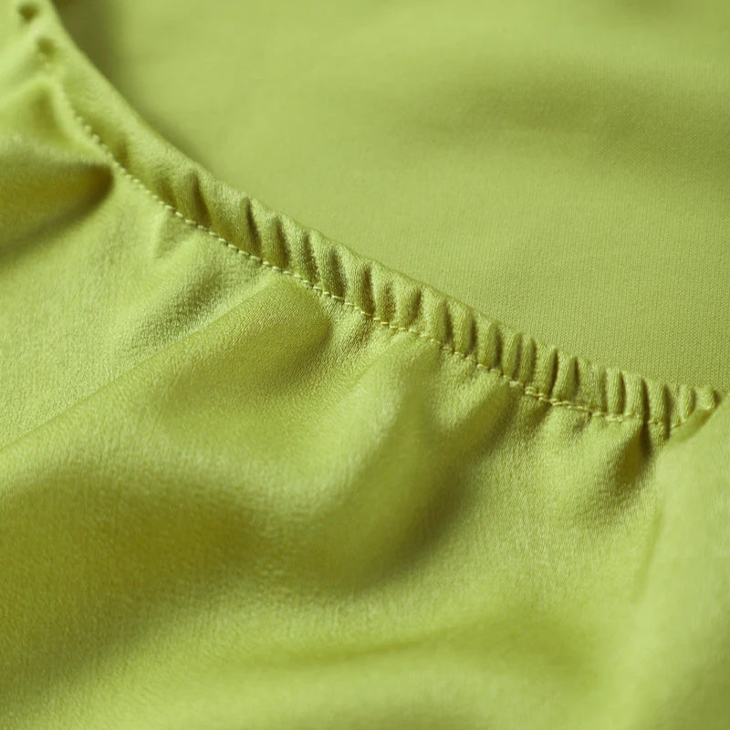 Vestido de Satén con Lazos - Cuello Halter y Espalda Descubierta