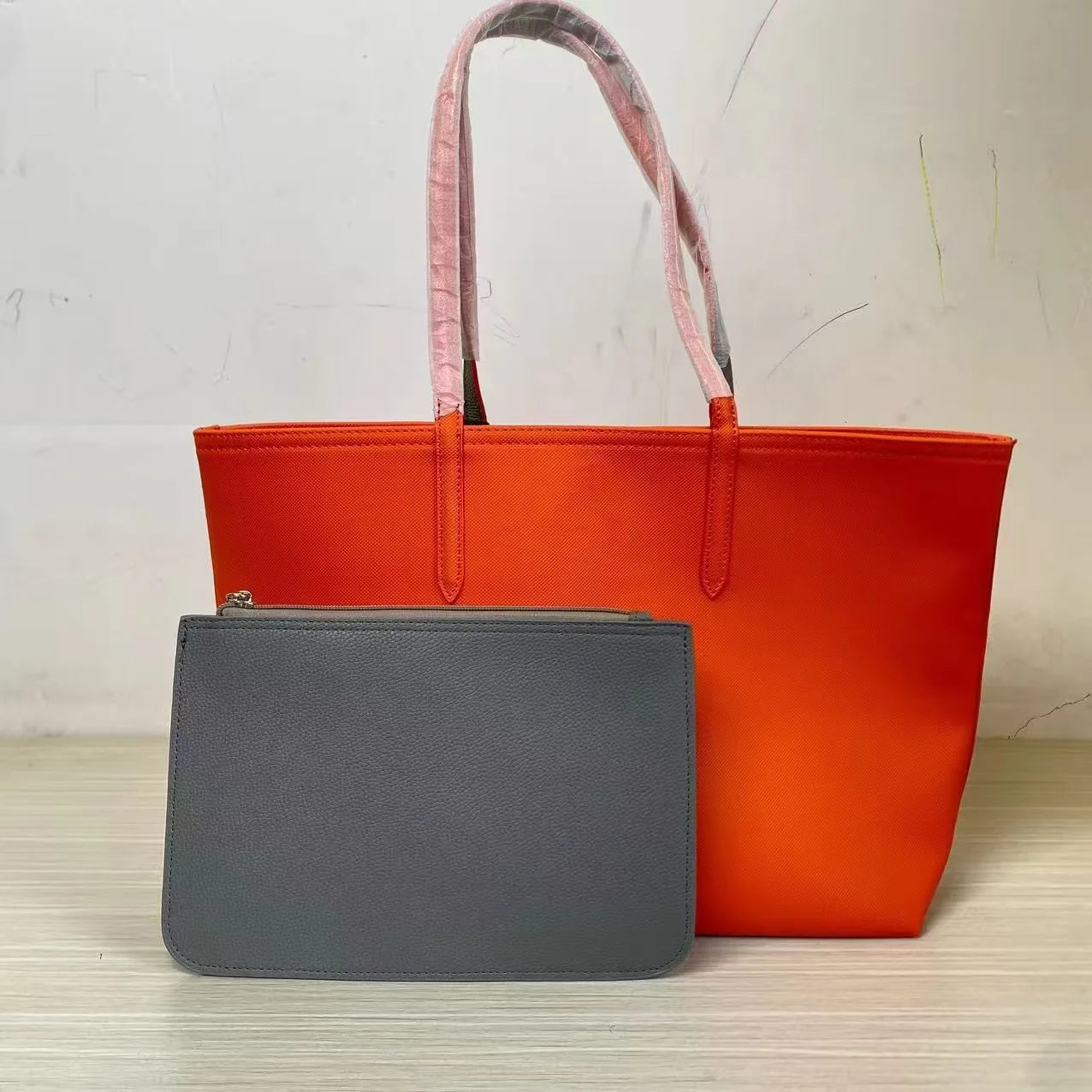Bolso de Mano Gran Capacidad - Modelo 2025 Portátil PU
