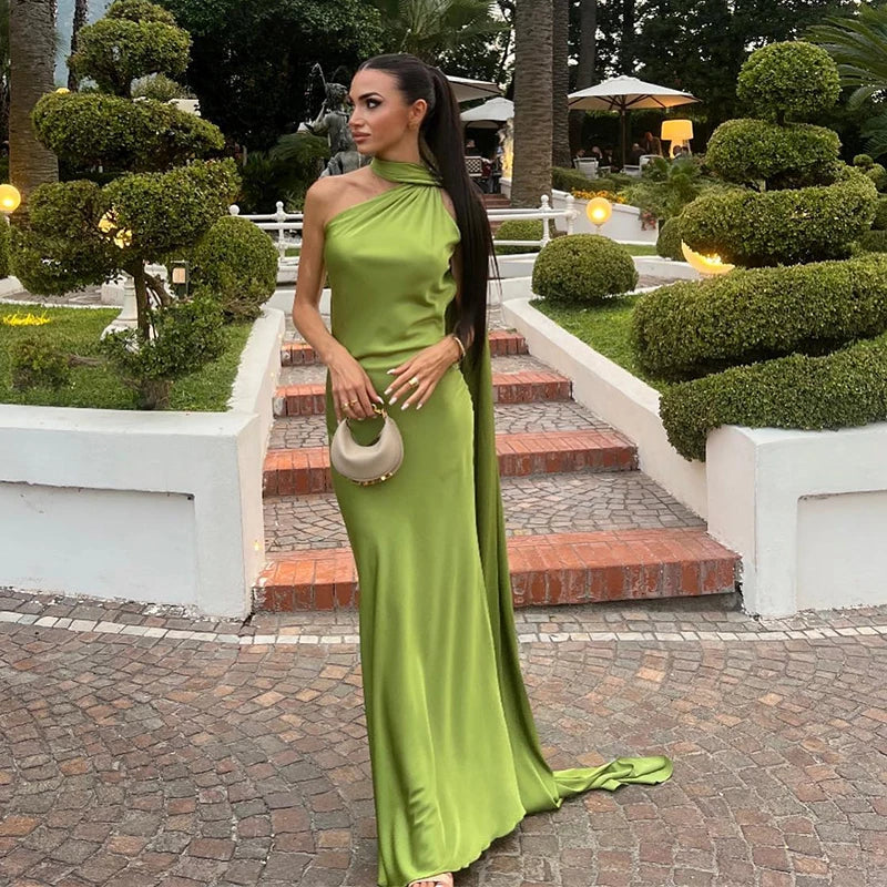 Vestido de Satén con Lazos - Cuello Halter y Espalda Descubierta