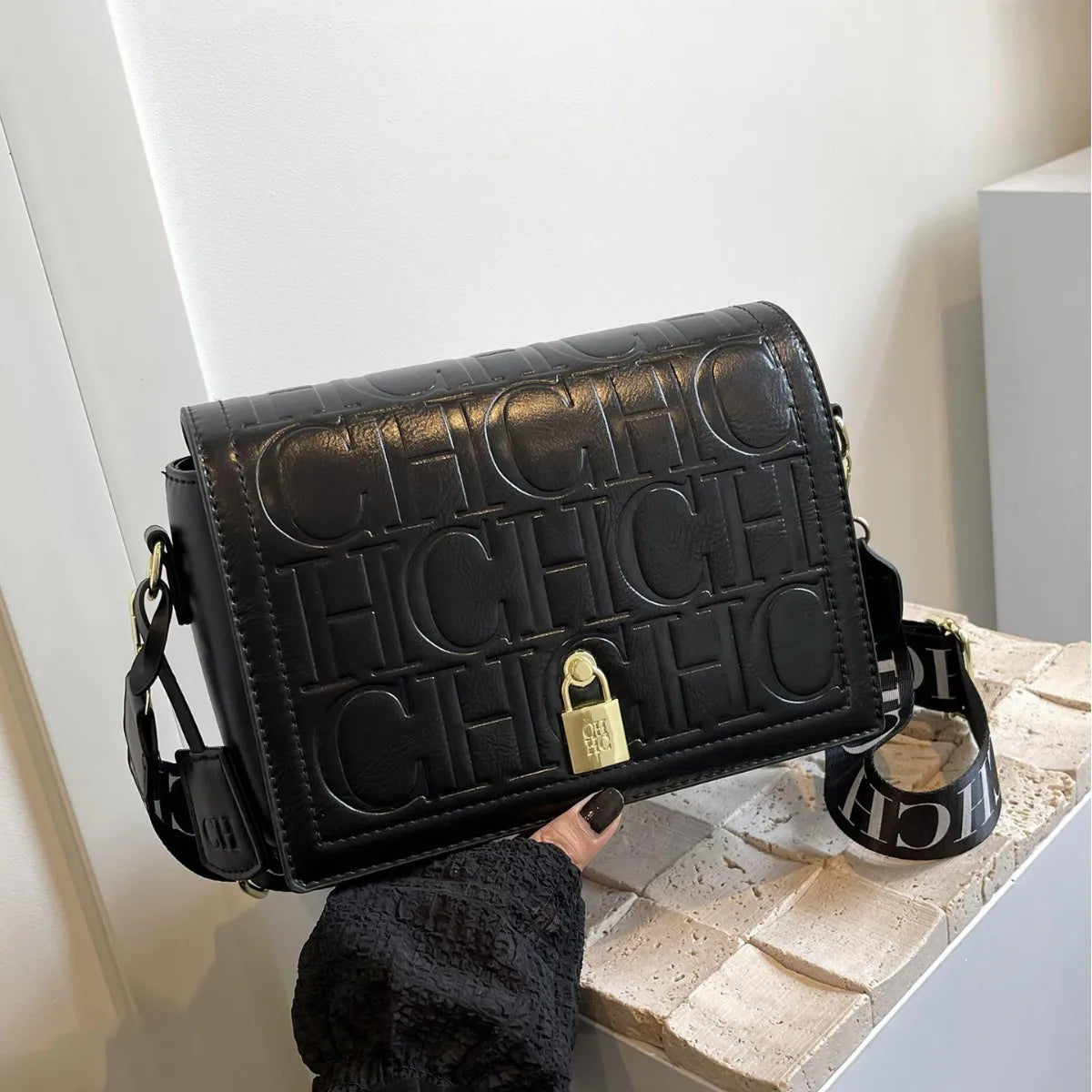 Bolso Bandolera Gran Capacidad con Letras en Relieve - Estilo Minimalista PU