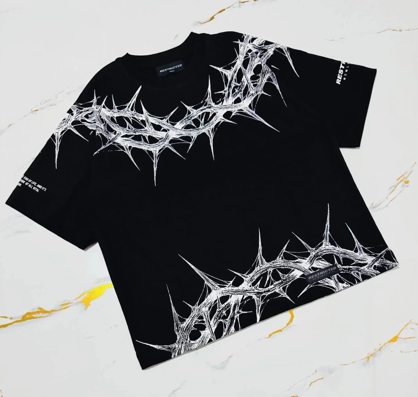 Camiseta Y2K Cyberpunk Gothic con Textura de Espinas - Algodón Puro Streetwear Hombre
