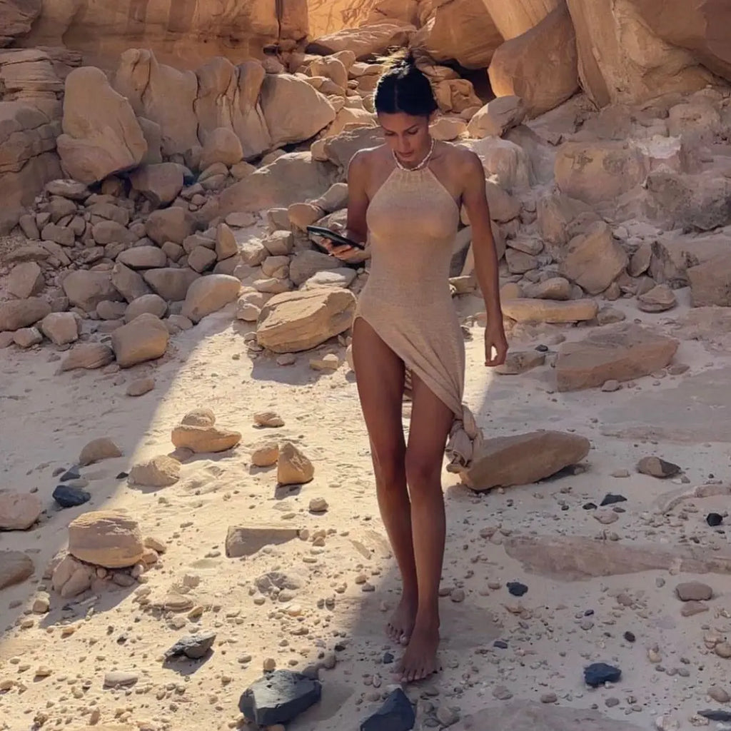 Vestido Cobertor de Playa Tejido - Cuello Halter con Abertura