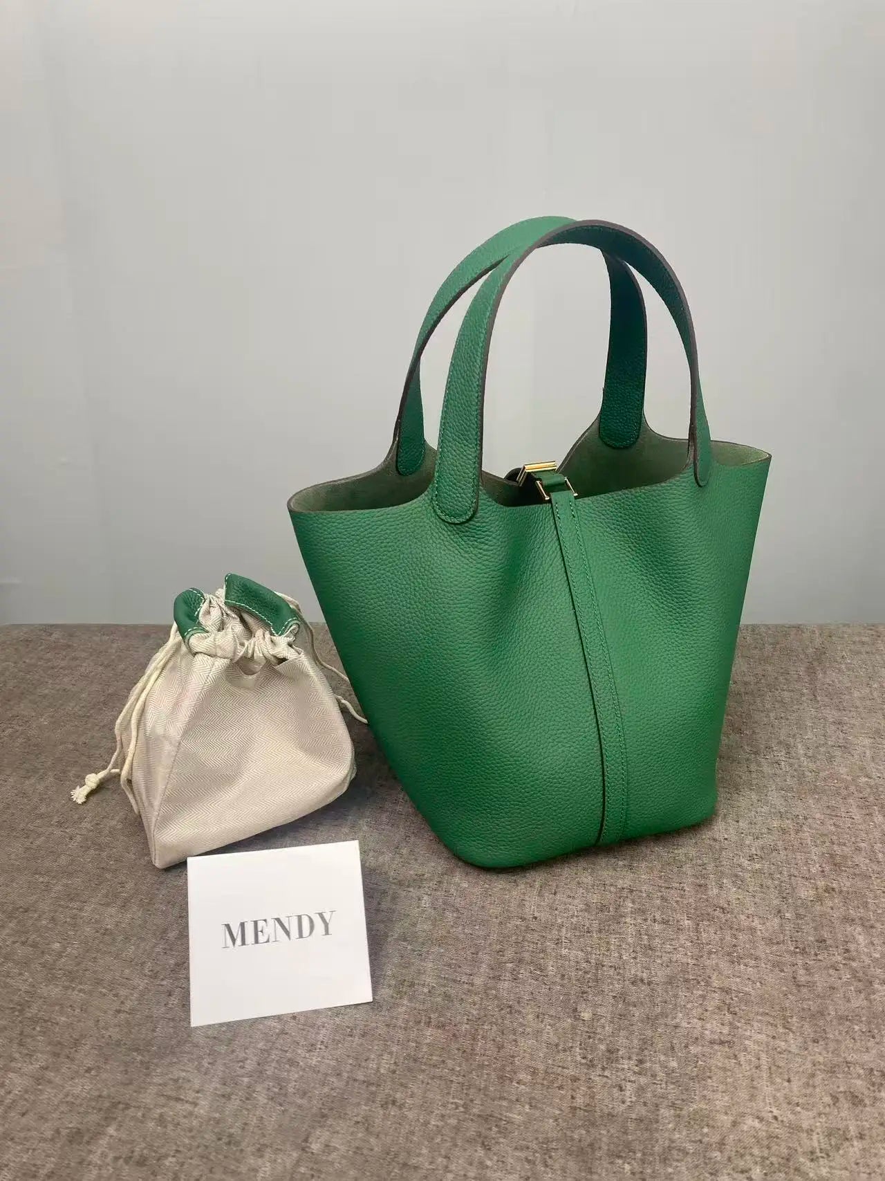 Bolso de Cuero Auténtico - Diseño Tipo Cubo Grande